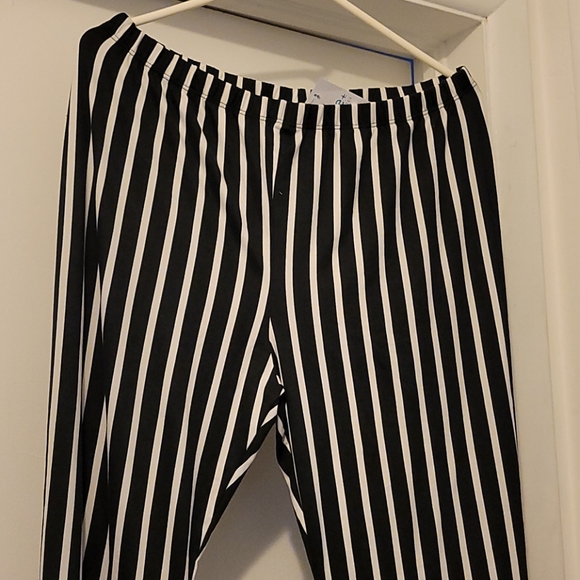 Rue 21+ flare leg pants - Picture 3 of 6